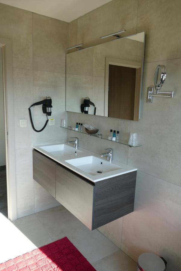 Hotel Monte Cristo Hoeselt Ngoại thất bức ảnh